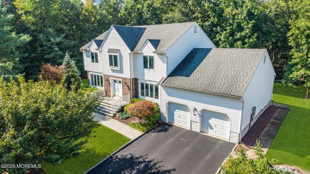 46 Heather Drive, Manalapan, NJ 07726