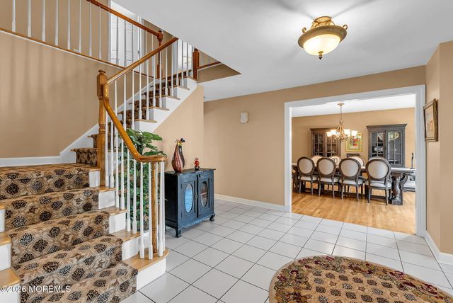46 Heather Drive, Manalapan, NJ 07726
