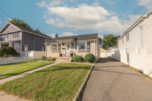 130 ERIE ST, Dumont, NJ 07628