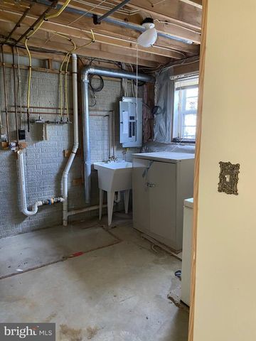 2721 CLAYBROOKE DR, Baltimore, MD 21244