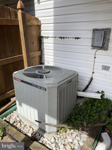 2721 CLAYBROOKE DR, Baltimore, MD 21244