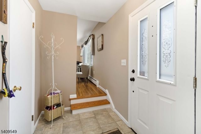 53 Sweetman Ln, West Milford Twp., NJ 07480