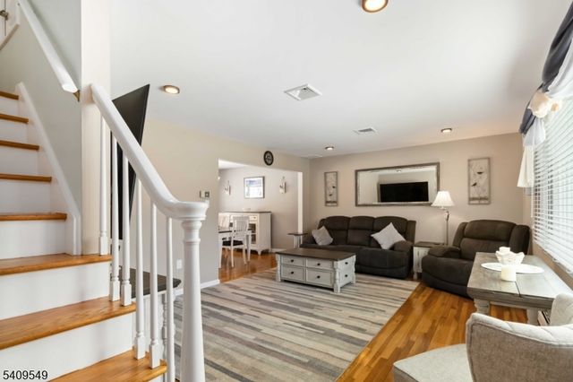 53 Sweetman Ln, West Milford Twp., NJ 07480