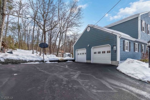 53 Sweetman Ln, West Milford Twp., NJ 07480