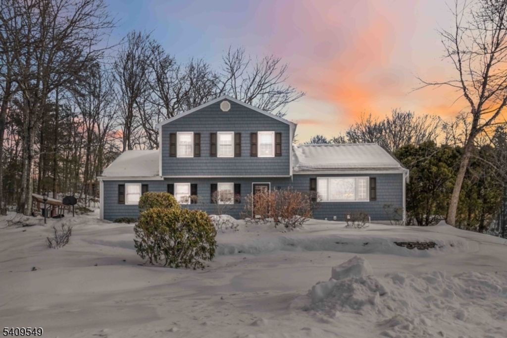 53 Sweetman Ln, West Milford Twp., NJ 07480