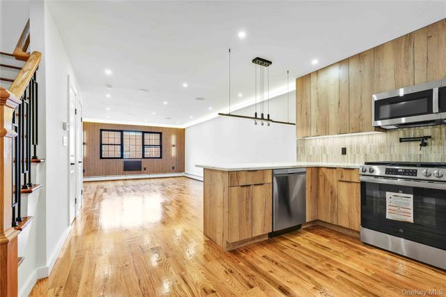 989 Schenck Avenue, Brooklyn, NY 11207