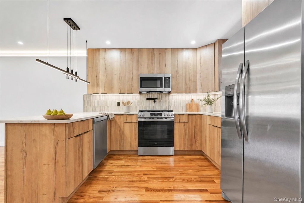 989 Schenck Avenue, Brooklyn, NY 11207 — photo 4