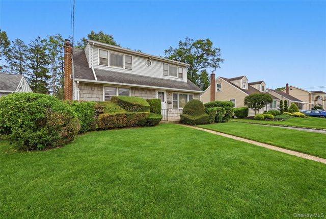 659 Diellen Lane, Elmont, NY 11003