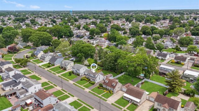 659 Diellen Lane, Elmont, NY 11003