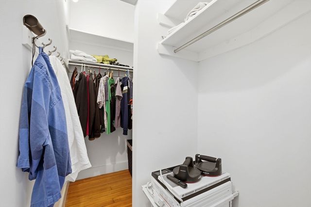 520 Beacon St 2F, Boston, MA 02215