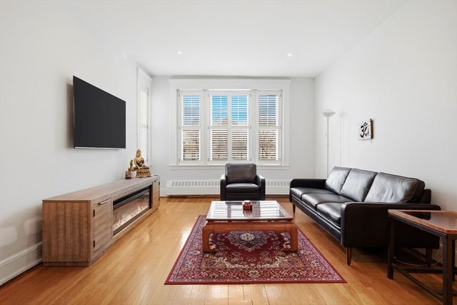520 Beacon St 2F, Boston, MA 02215