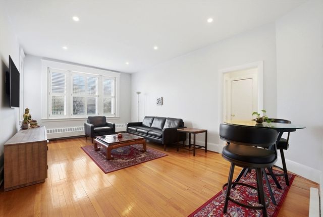 520 Beacon St 2F, Boston, MA 02215