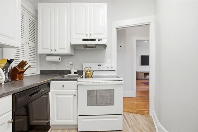 520 Beacon St 2F, Boston, MA 02215