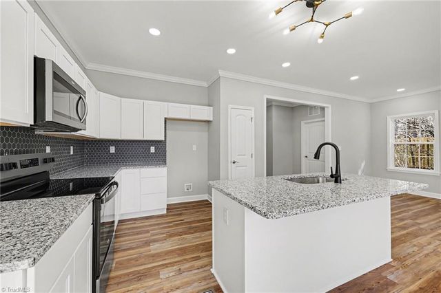 411 Motif Lane, Winston-salem, NC 27107