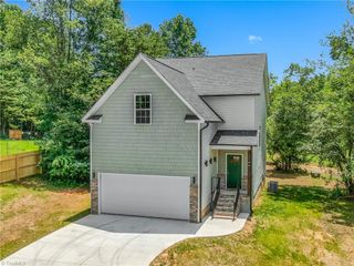 411 Motif Lane, Winston-salem, NC 27107