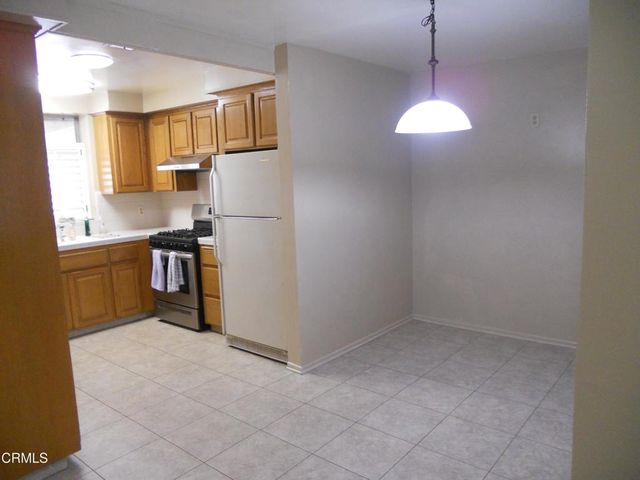 841 Valley Road, Moorpark, CA 93021
