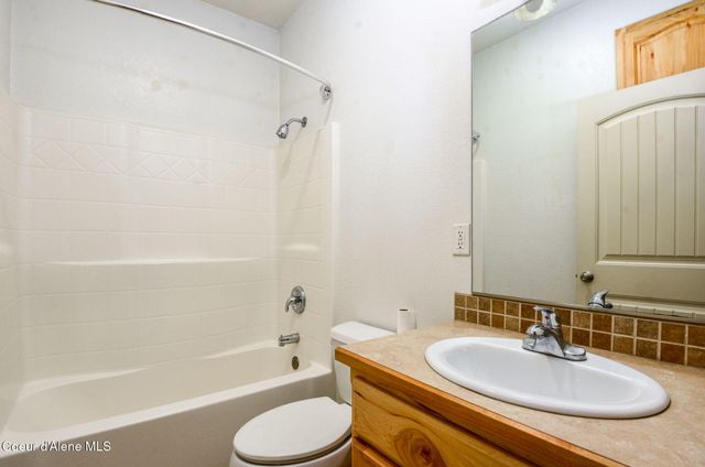 97 Leelah Ln, Bonners Ferry, ID 83805