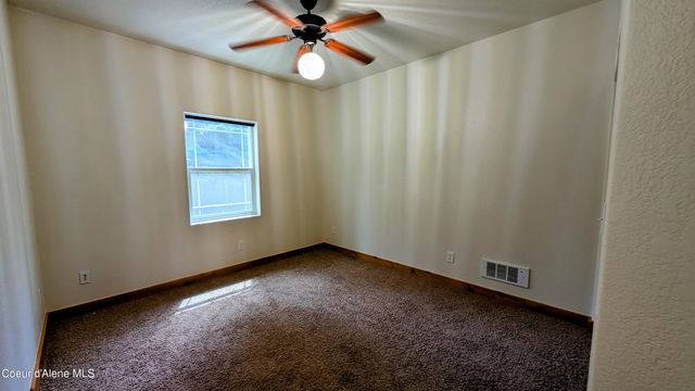 97 Leelah Ln, Bonners Ferry, ID 83805