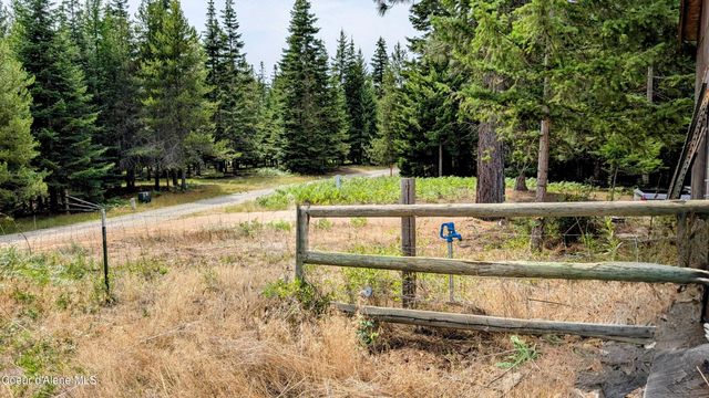 97 Leelah Ln, Bonners Ferry, ID 83805