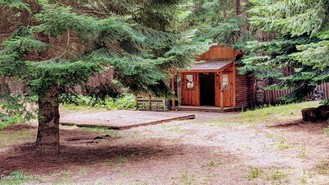 97 Leelah Ln, Bonners Ferry, ID 83805