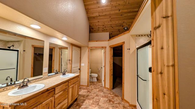 97 Leelah Ln, Bonners Ferry, ID 83805