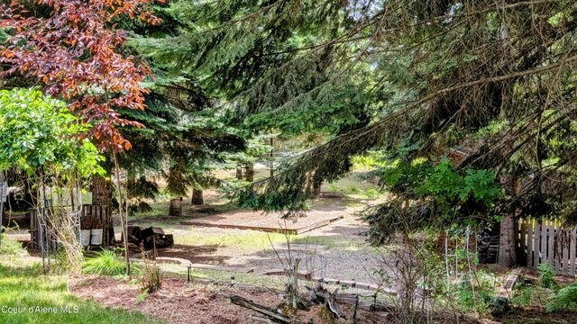 97 Leelah Ln, Bonners Ferry, ID 83805