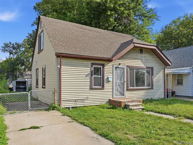 1761 E Evelyn Avenue, Hazel Park, MI 48030