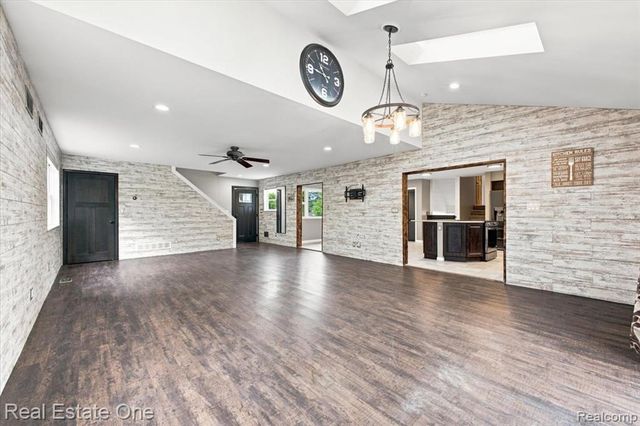3697 W Lakeshore Drive, Lapeer, MI 48446