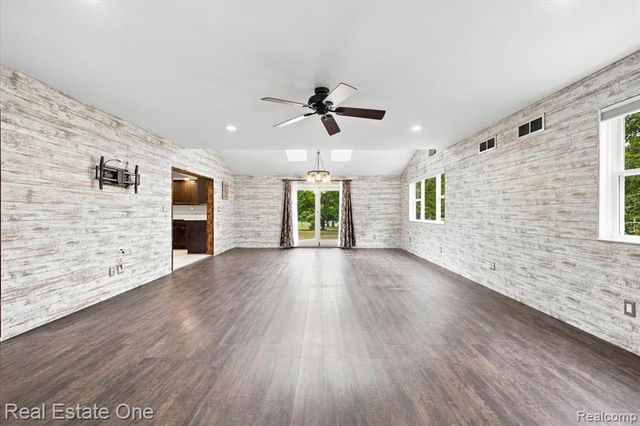 3697 W Lakeshore Drive, Lapeer, MI 48446