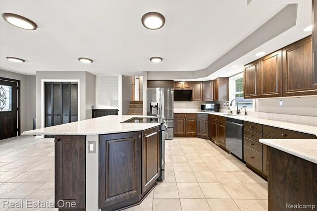 3697 W Lakeshore Drive, Lapeer, MI 48446