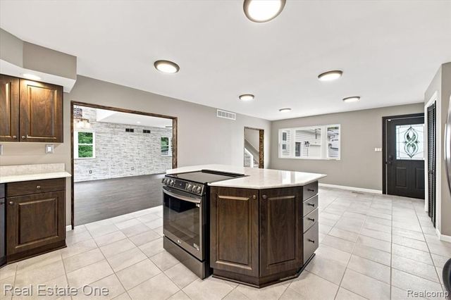 3697 W Lakeshore Drive, Lapeer, MI 48446