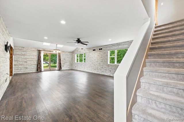 3697 W Lakeshore Drive, Lapeer, MI 48446