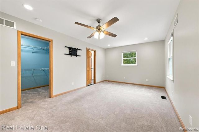 3697 W Lakeshore Drive, Lapeer, MI 48446
