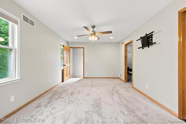3697 W Lakeshore Drive, Lapeer, MI 48446