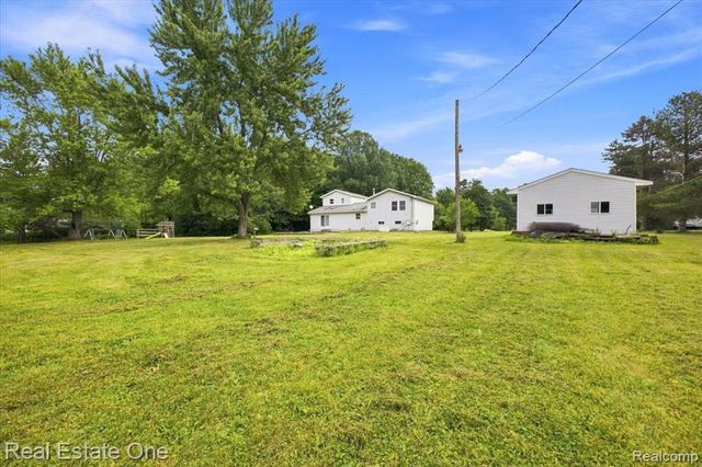 3697 W Lakeshore Drive, Lapeer, MI 48446