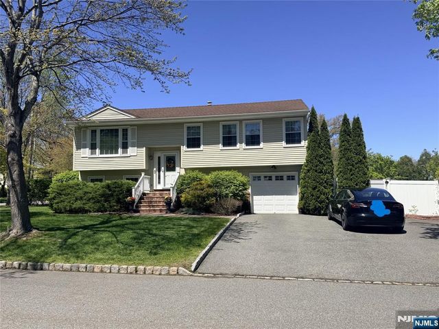 900 Sioux Avenue, Par-troy Hills Twp., NJ 07034