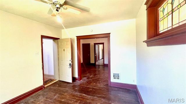 4566 Loughborough Avenue, St Louis, MO 63116