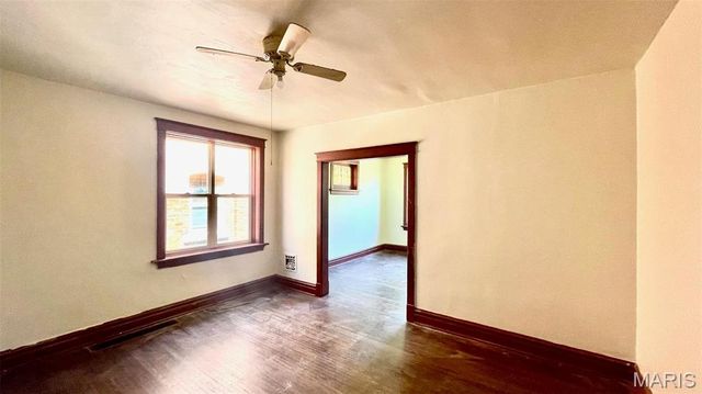 4566 Loughborough Avenue, St Louis, MO 63116