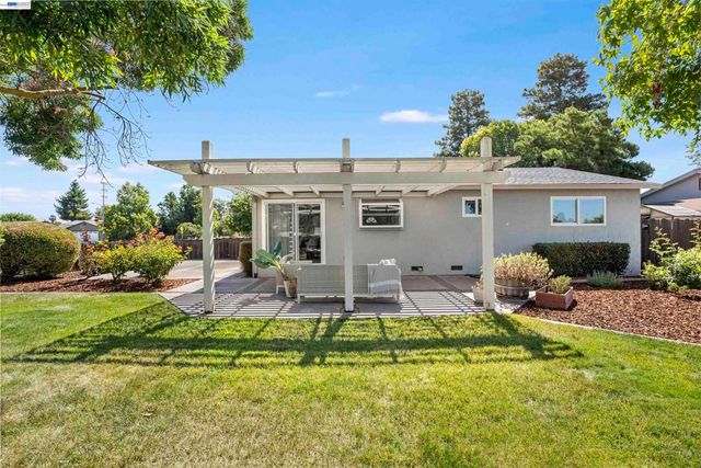 1596 Heather Lane, Livermore, CA 94551