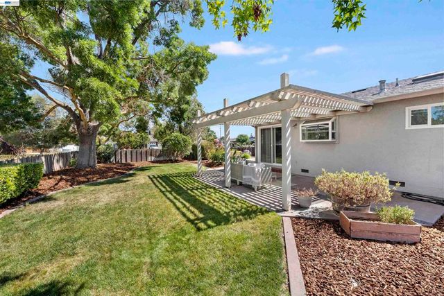 1596 Heather Lane, Livermore, CA 94551
