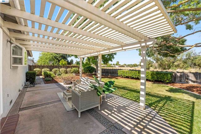 1596 Heather Lane, Livermore, CA 94551