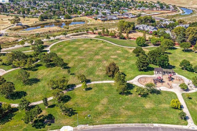 1596 Heather Lane, Livermore, CA 94551