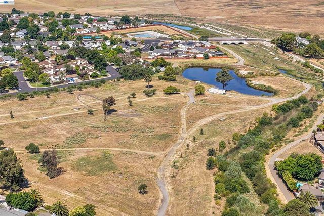 1596 Heather Lane, Livermore, CA 94551