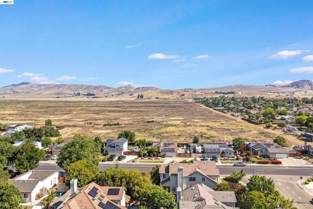 1596 Heather Lane, Livermore, CA 94551