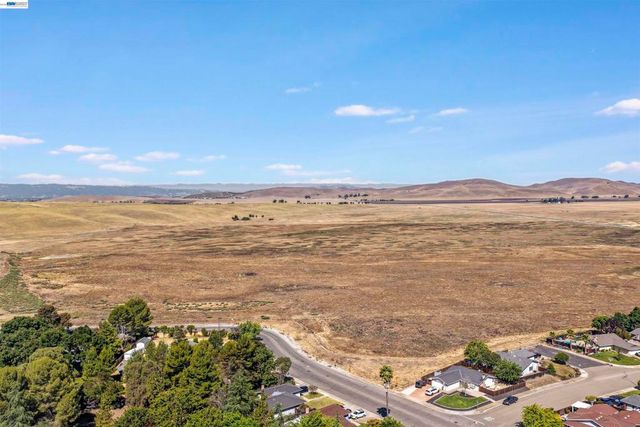 1596 Heather Lane, Livermore, CA 94551