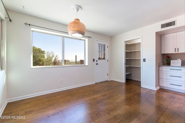 6062 N Camino Arizpe, Tucson, AZ 85718
