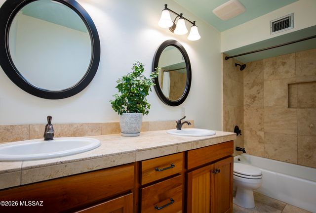 6062 N Camino Arizpe, Tucson, AZ 85718