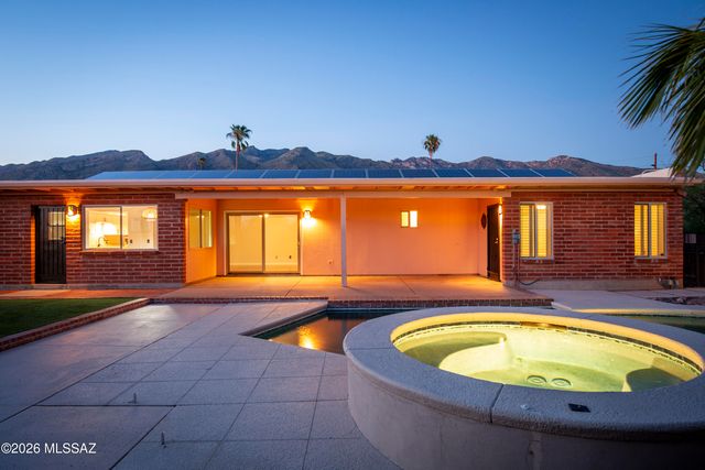 6062 N Camino Arizpe, Tucson, AZ 85718