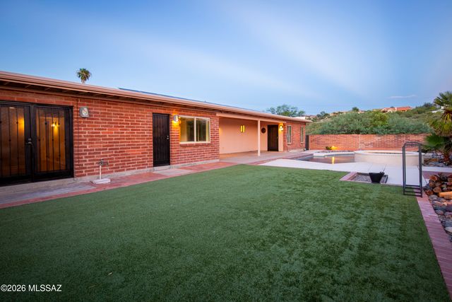 6062 N Camino Arizpe, Tucson, AZ 85718