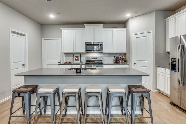 3013 Willow Wood Court, Crandall, TX 75114